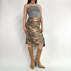 Ultra chic  90s label high waisted printed midi skirt